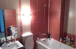 Vanzare mansarda cu 3 camere, 74 mp, 2 balcoane, zona strazii Florilor!