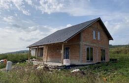 Casa individuala de 126 mp utili, 425 teren, terasa acoperita 31 mp, utilitati, Corusu!