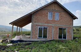 Casa individuala de 126 mp utili, 425 teren, terasa acoperita 31 mp, utilitati, Corusu!