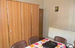 De vanzare 2 camere, 60 mp utili, curte comuna, loc parcare, zona linistita!