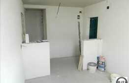 Apartament la mansarda, semifinisat, 2 camere decomandate, 56 mp. Loc de parcare