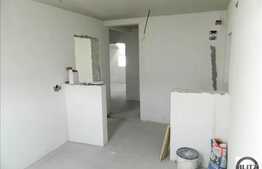 Apartament la mansarda, semifinisat, 2 camere decomandate, 56 mp. Loc de parcare