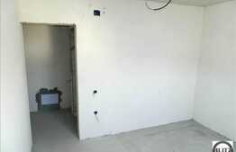 Apartament la mansarda, semifinisat, 2 camere decomandate, 56 mp. Loc de parcare