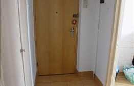 Vanzare apartament 3 camere, 63,5 mp, boxa subsol, zona centrala