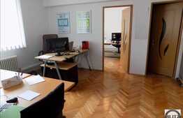 Vanzare apartament 3 camere, 63,5 mp, boxa subsol, zona centrala