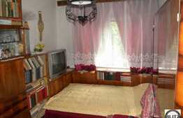 Vanzare 3 camere, decomandat, 65 mp, etaj intermediar, zona Jupiter