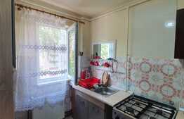 Apartament 4 camere, cu loc de parcare, zona Noua