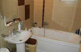 Vanzare 4 camere, 78 mp utili, zona Dambovitei, cu garaj, parcare si 2 boxe