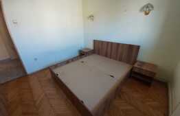 Apartament 4 camere, decomandat, 77 mp, zona strazii Bucuresti, preluare de chiriasi!