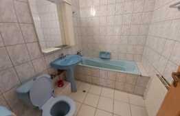 Apartament 4 camere, decomandat, 77 mp, zona strazii Bucuresti, preluare de chiriasi!