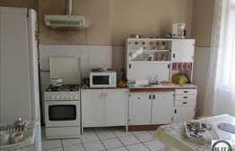 Apartament 2 camere de vanzare, 75 mp utili, zona strazii Horea