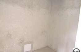 Vanzare apartament la mansarda inalta, 1 camera, 40 mp,zona Teilor! Semifinsat!