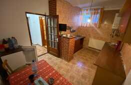 Apartament de 2 camere, 70 mp, decomandat, zona Centru Vechi