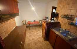 Apartament de 2 camere, 70 mp, decomandat, zona Centru Vechi