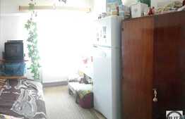 Vanzare apartament 3 camere, 70 mp, decomandat, zona Iulius Mall