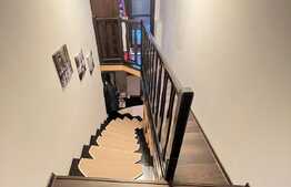 Apartament la casa 96 mp, in Centrul Istoric