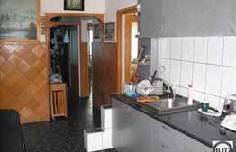 Vanzare apartament 3 camere, 65 mp utili