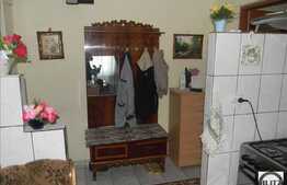 Apartament 2 camere de vanzare, 49 mp utili, zona BIG, cu boxa la subsol