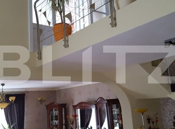 Oportunitate! Casa de vanzare cu 7 camere, Turda  | Poza1