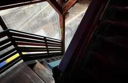 Hostel de vanzare la cheie, 350 mp, 2 terase 100 mp, zona Ultracentral.