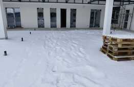 Apartament 2 camere, 50 mp, semifinisat, terasa 75 mp, zona Vivo!