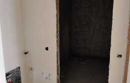 Apartament 2 camere, 50 mp, semifinisat, terasa 75 mp, zona Vivo!