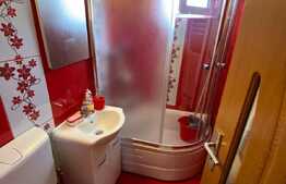 Apartament de 3 camere, 60 mp, zona Tractorul 