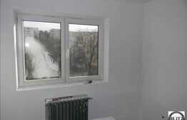 Vanzare 2 camere semidecomandate, in curs de renovare, izolat interior complet