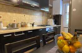 Apartament de 2 camere, 50 mp, decomandat, zona Racadau 