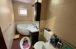 Apartament de 2 camere, 50 mp, decomandat, zona Racadau 