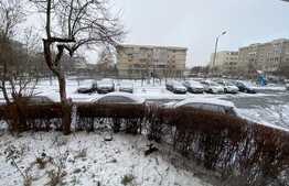 Apartament de 2 camere, 49 mp, decomandat, zona Tractorul 