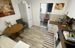 Apartament de 2 camere, 49 mp, decomandat, zona Tractorul 