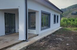 Casa individuala de vanzare, 180 mp util, 500 mp teren, comuna Baciu 