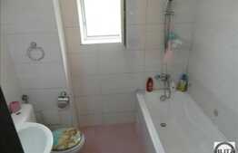 Vanzare 3 camere, 80 mp utili plus 3 balcoane! Zona strazii Stejarului!