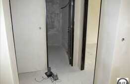 Apartament 2 camere semidecomandate, 40 mp, in zona FSEGA. Semifinisat!