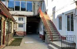 Casa formata din 2 apartamente independente, Centrul Istoric