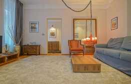 Casa formata din 2 apartamente independente, Centrul Istoric