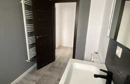 Apartament cu 2 camere, finisat, parcare, etaj intermediar, zona Stejarului