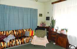 Vanzare apartament in imobil tip casa, 100 mp, loc parcare in curte