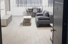 Apartament de 2 camere, 55 mp, garaj, zona Vivo