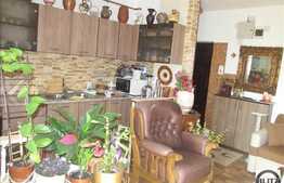 Apartament cu 2 camere, 56 mp plus balcon, 2 locuri de parcare cu CF, zona Terra