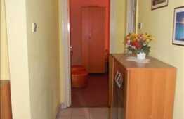 Vanzare 3 camere, 65 mp, imobil izolat termic, boxa la subsol, zona Primaverii!