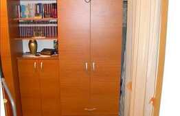 Apartament de vanzare 4 camere zona strazii Mehedinti. Loc de parcare inclus!