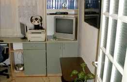 Apartament de vanzare 4 camere zona strazii Mehedinti. Loc de parcare inclus!