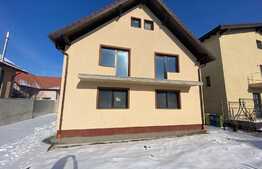 Casa in Ghimbav de 186 mp si teren de 300 mp 