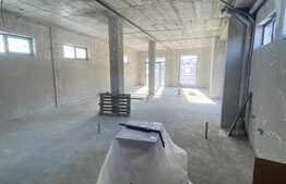 Spatiu comercial de inchiriat, 120 mp, zona Primariei