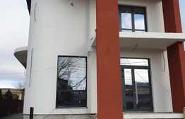 Spatiu comercial de inchiriat, 120 mp, zona Primariei