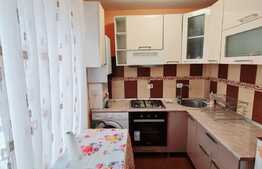 2 camere semidecomandate, 2 balcoane, etaj intermediar, zona Stejarului