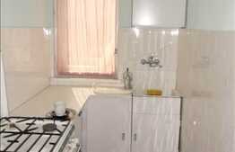 Apartament 3 camere decomandate, in zona Salii Sporturilor. Boxa si uscatorie!