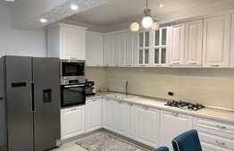 Apartament de 3 camere, lux, decomandat, etaj intermediar, zona Coresi